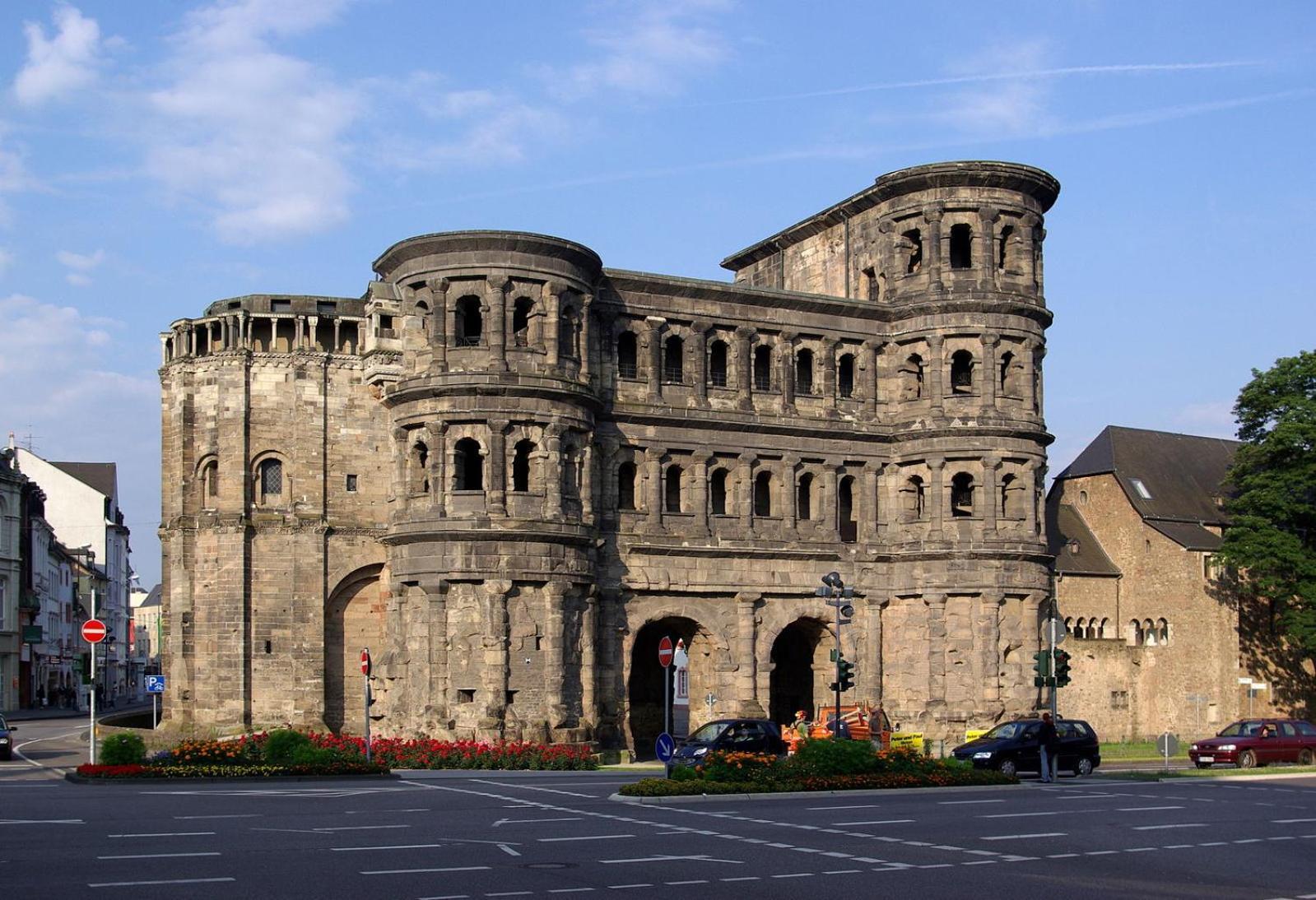 Blick Auf Den Weinberg - Apartment Mit Balkon Trier Bagian luar foto